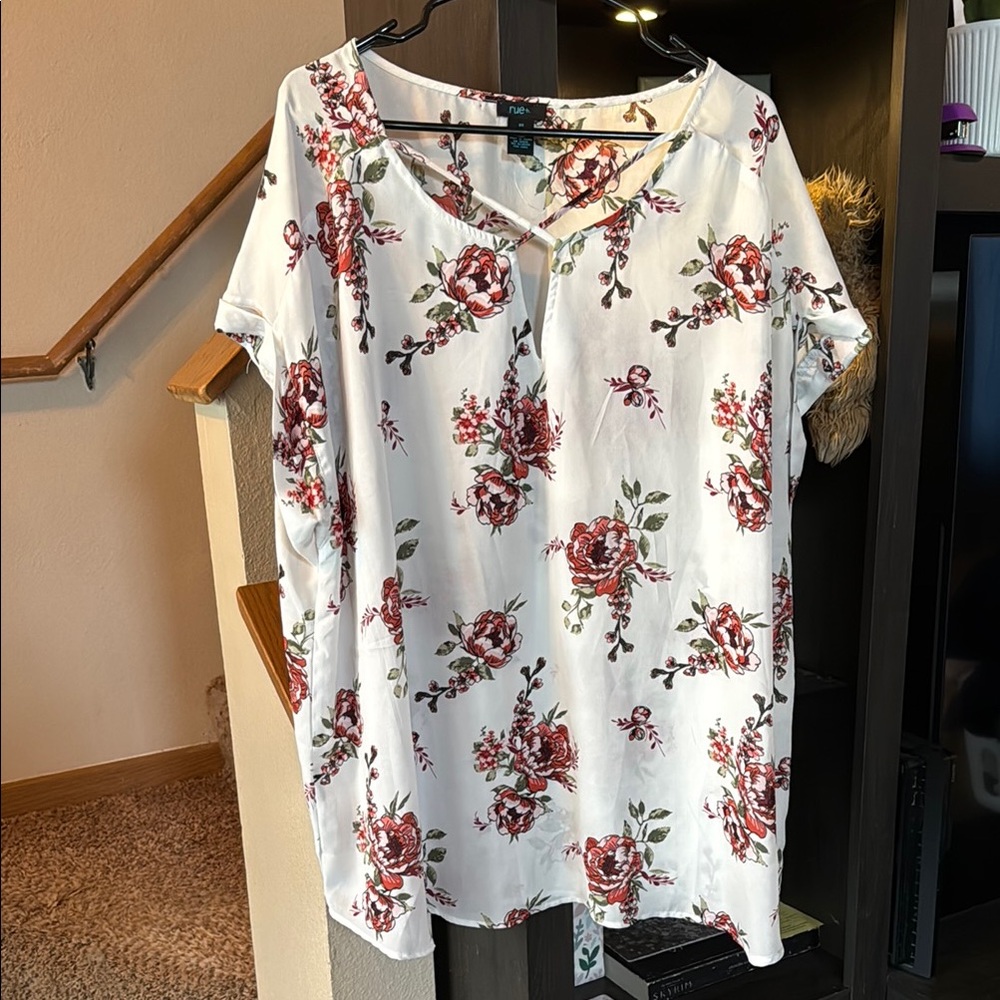 Rue+ White and Pink Short Sleeve Polo Blouse